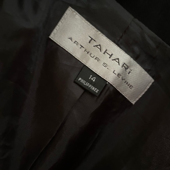 TAHARI Blazer Size 14.          #5 - Picture 5 of 7